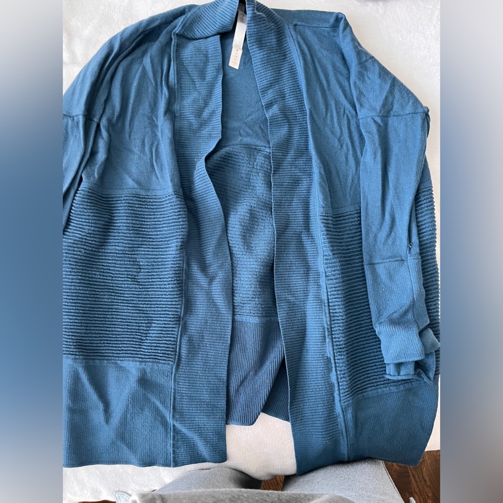 Lululemon Sweater🍋